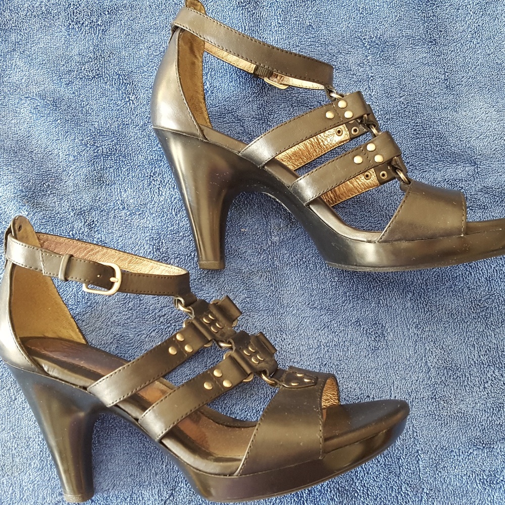 SOFFT Strappy Heels with studs, in Women